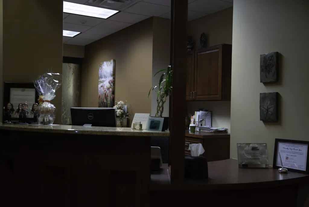 Front desk at Eisin Periodontics & Implant Dentistry